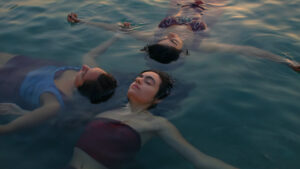 To Close Your Eyes And See Fire_1_©Jakob C. Sauer & Nicola von Leffern_GoldenGirlsFilm